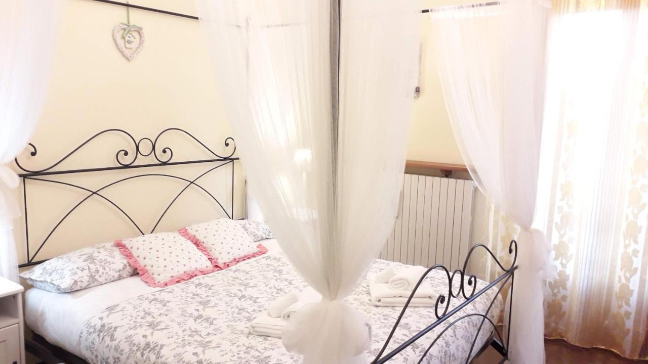 B&B Le Mi' Cocche Capannori Bagian luar foto