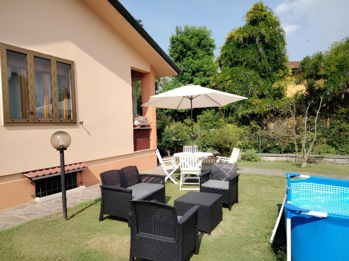 B&B Le Mi' Cocche Capannori Bagian luar foto
