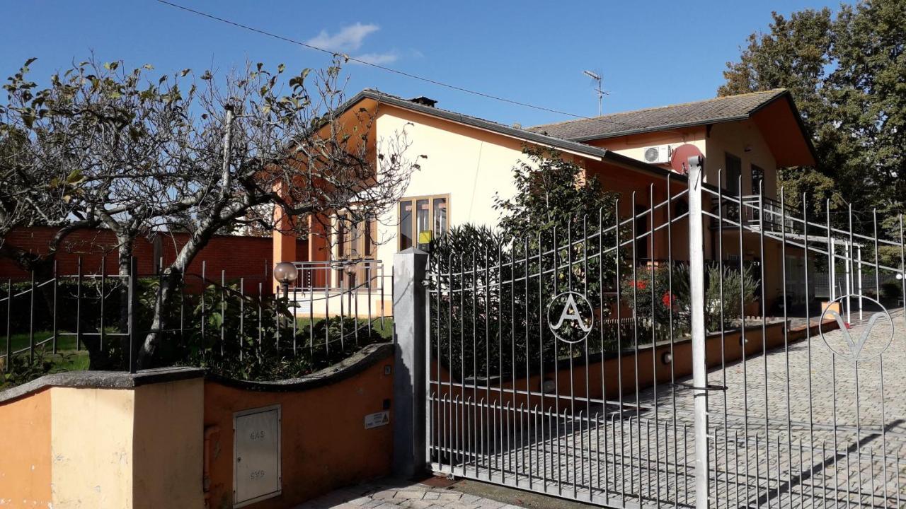 B&B Le Mi' Cocche Capannori Bagian luar foto